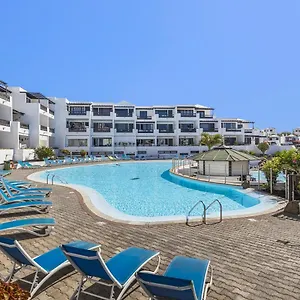 Casahost Bastian Boutique I Seaview Apartment